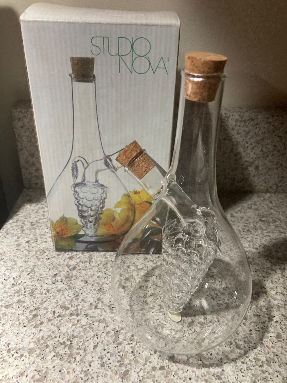 NIB  Hand blown glass Oil & Vinegar Cruet Dressing container